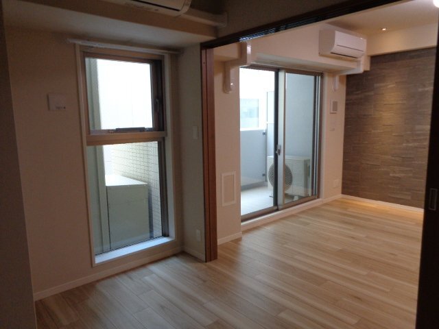 拡大写真：吹田市江坂町１丁目 2階206の庭