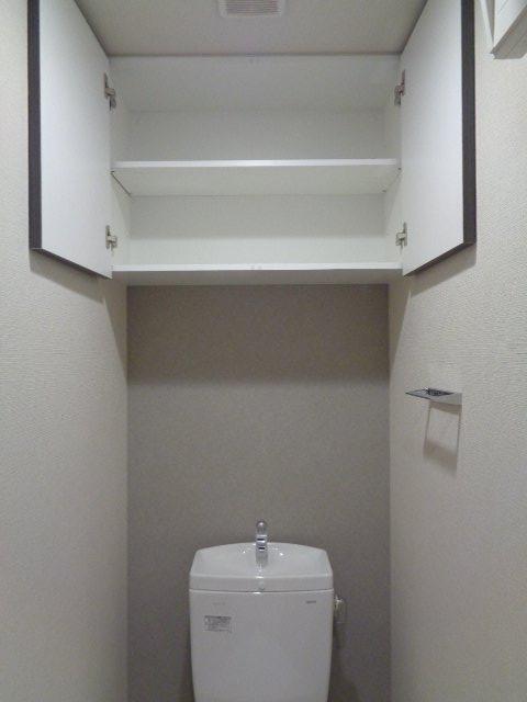 拡大写真：吹田市江坂町１丁目 2階206のトイレ