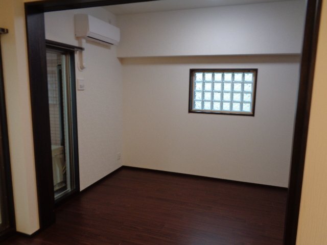拡大写真：吹田市豊津町 10階1004の寝室