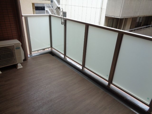 拡大写真：吹田市豊津町 9階903のベランダ