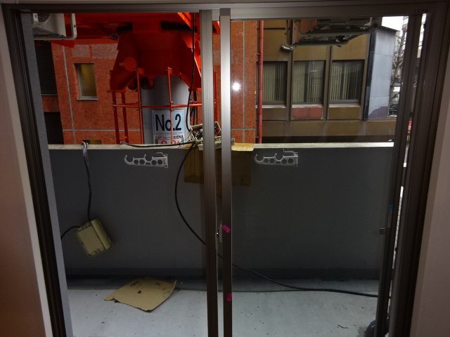 拡大写真：吹田市江坂町２丁目 10階1015のベランダ