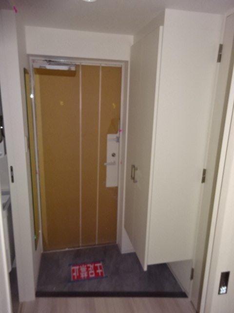 拡大写真：吹田市江坂町２丁目 5階505の玄関