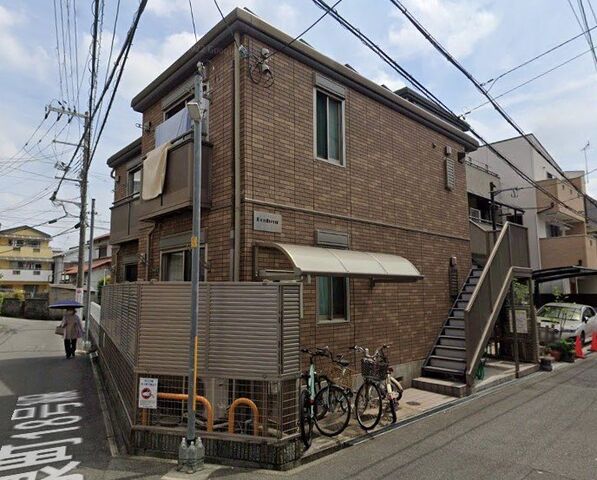 拡大写真:吹田市泉町1丁目 2階202の外観写真(昼)