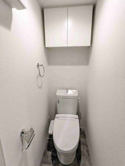 拡大写真:吹田市豊津町 4階404のトイレ
