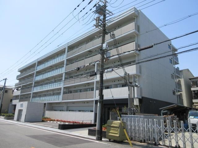 拡大写真：MAXIV　CROS江坂（旧ファーストフィオーレグ） 5階524の外観写真（昼）
