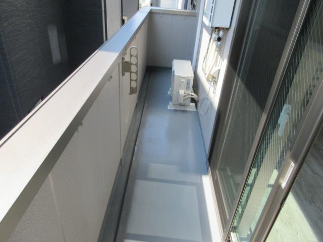 拡大写真：吹田市山手町２丁目 102のベランダ