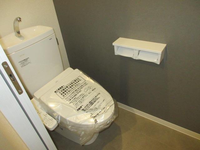 拡大写真：吹田市山手町２丁目 103のトイレ