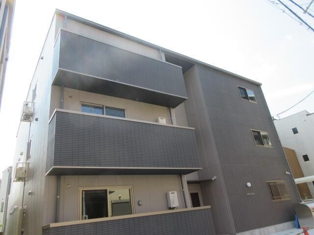 拡大写真：吹田市山手町２丁目 101の外観写真（昼）