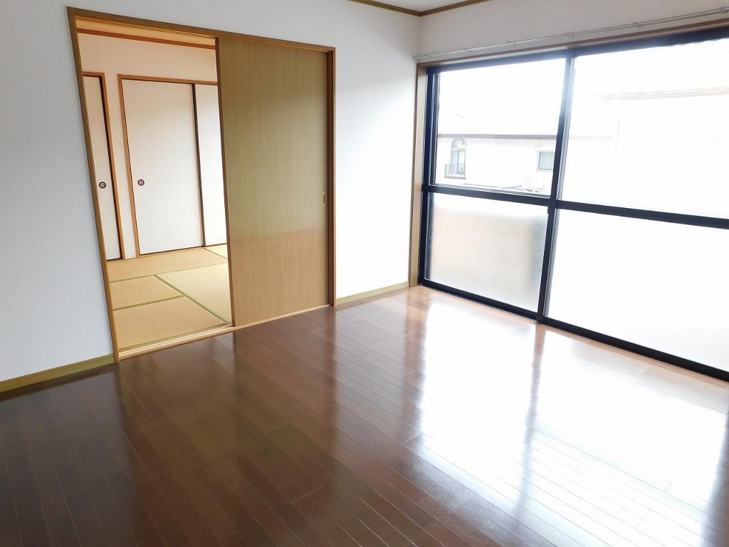 拡大写真:コーポユアーナD棟 2階202の南洋室
