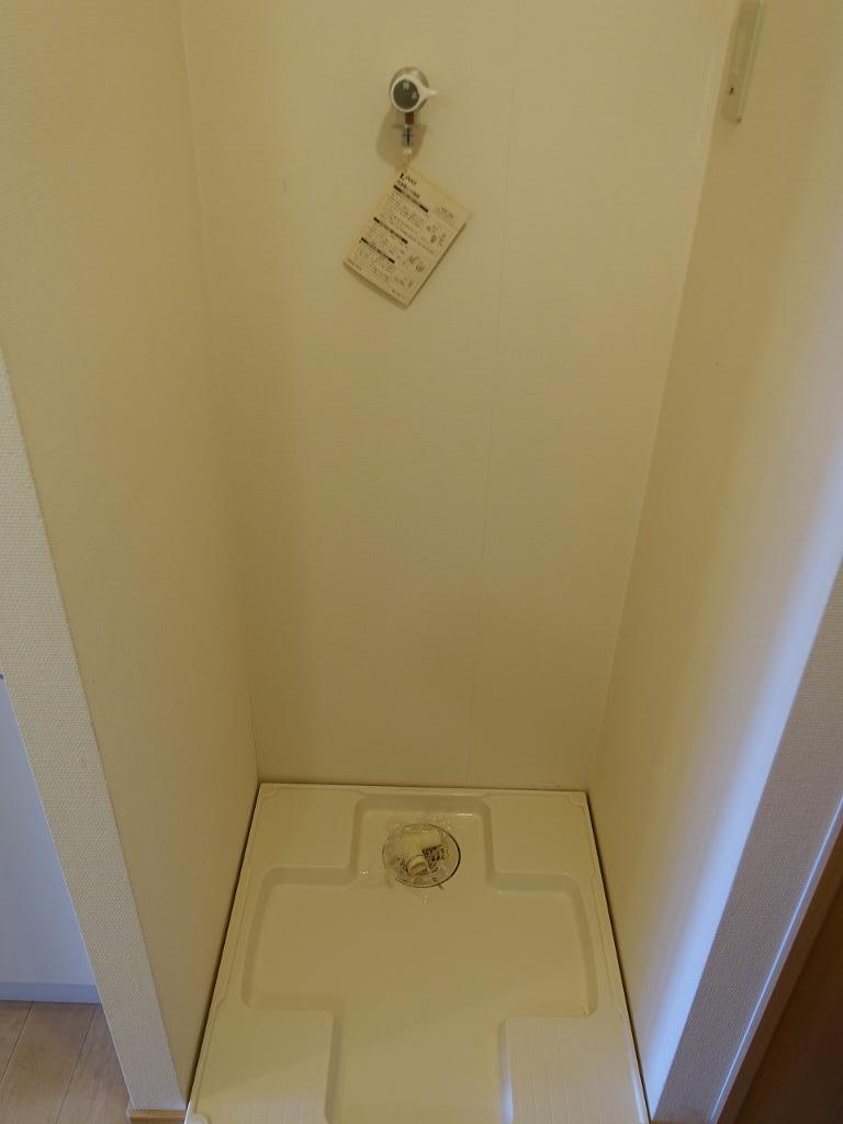拡大写真：館Ⅱ 2階204の室内洗濯機置き場