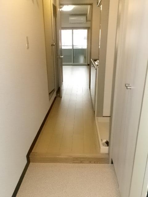 拡大写真：盛岡市大沢川原３丁目 3階312の廊下
