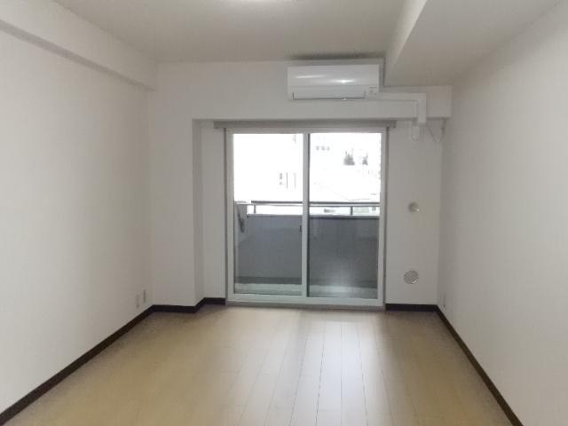 拡大写真：盛岡市大沢川原３丁目 3階312の室内
