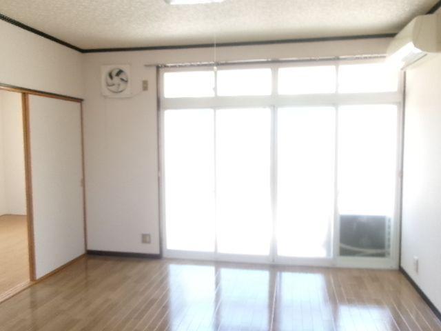 拡大写真：盛岡市境田町 2階203の洋室８帖