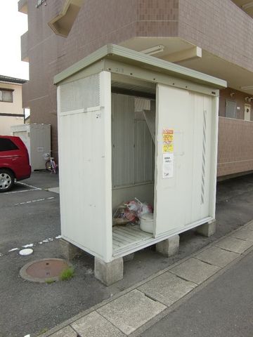 拡大写真：盛岡市津志田町２丁目 2階201の外観写真（昼）