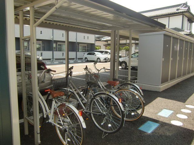拡大写真：盛岡市本宮１丁目 2階203の外観写真（昼）
