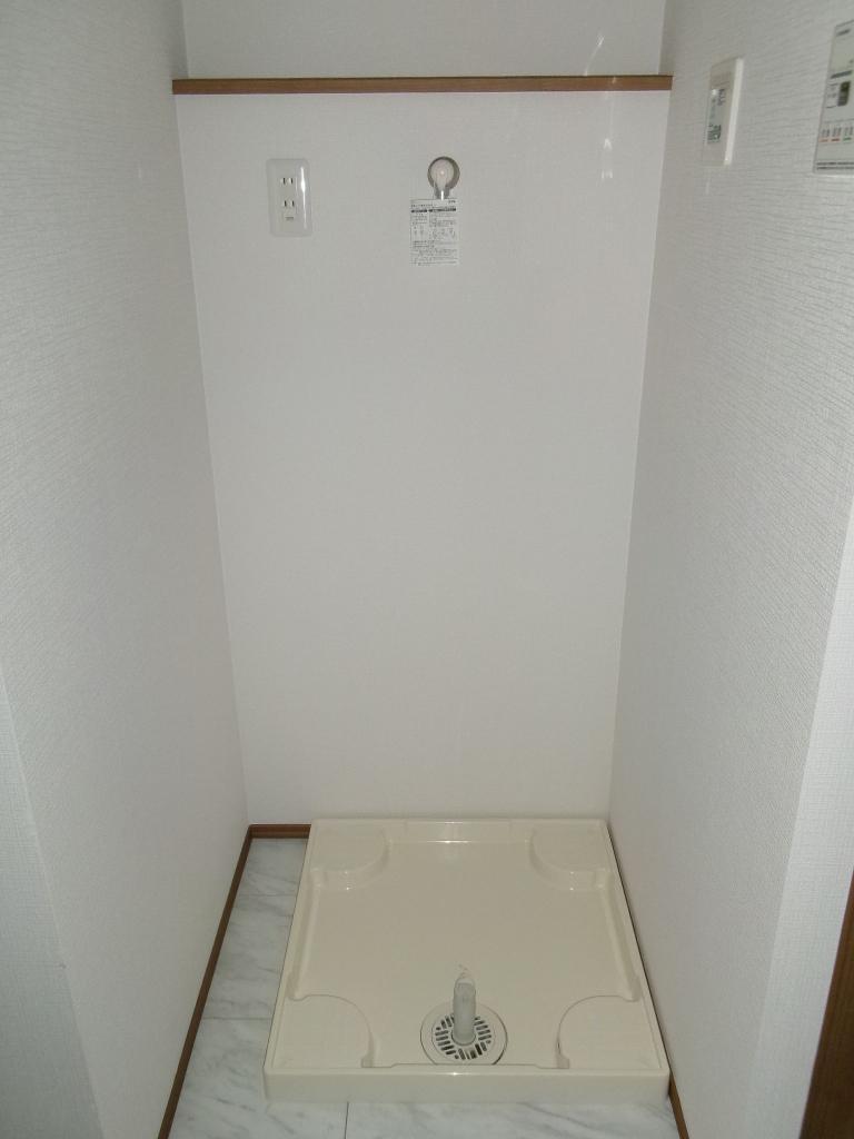拡大写真：盛岡市梨木町 1階105の洗濯機置場