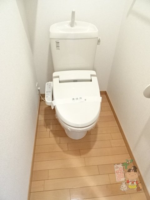 拡大写真:リョーアイ 3階06のシャワー付トイレ