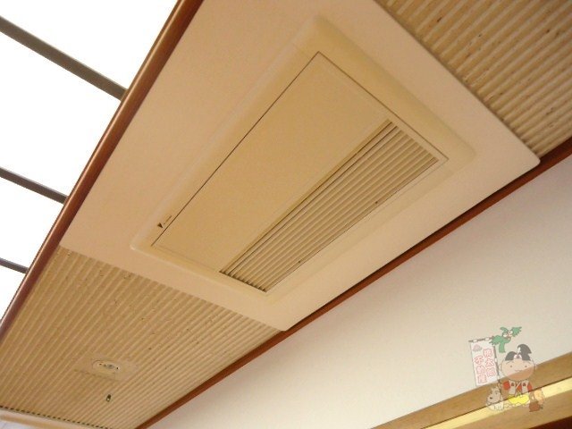 拡大写真:アルバ鹿田町 3階301のエアコン