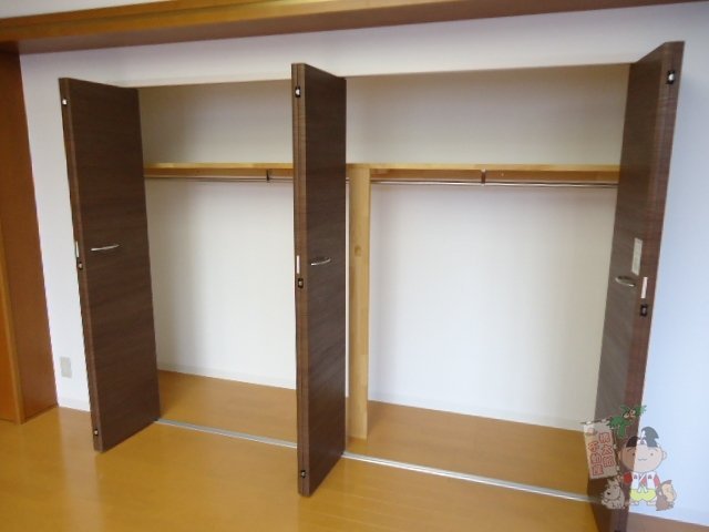 拡大写真:アルバ鹿田町 3階301のクローゼット