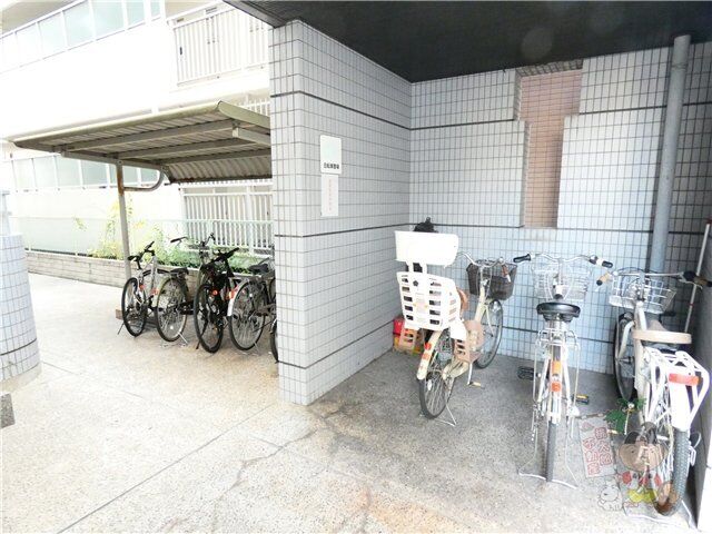 拡大写真:アルバ鹿田町 3階301の外観写真(昼)