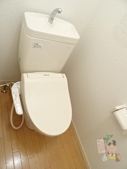 拡大写真：ピュア・ライフ 1階1のトイレ