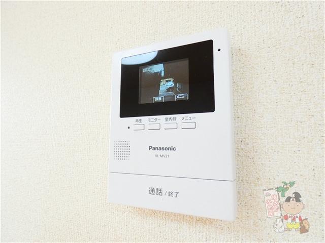 拡大写真:ストークシャトル B 1階1のカメラ付インターホン