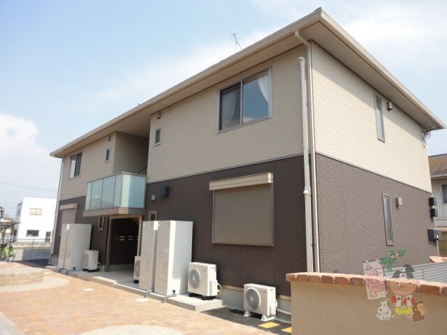 サンクラスト Cの外観