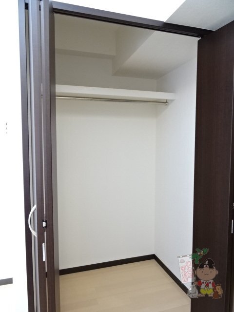 拡大写真:MiRiA大供 5階01のウォークインクローゼット