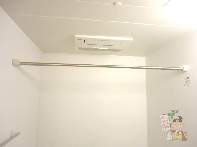 拡大写真:エルベ瓦町 5階03の浴室乾燥機