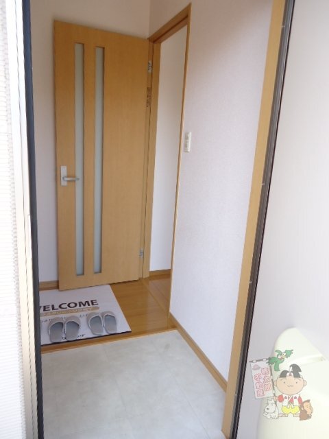 拡大写真:リースランド今 A 1階102の玄関