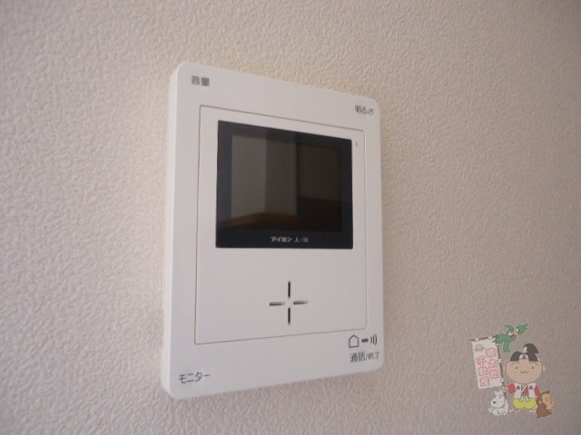 拡大写真:リースランド今 A 1階102のカメラ付インターホン
