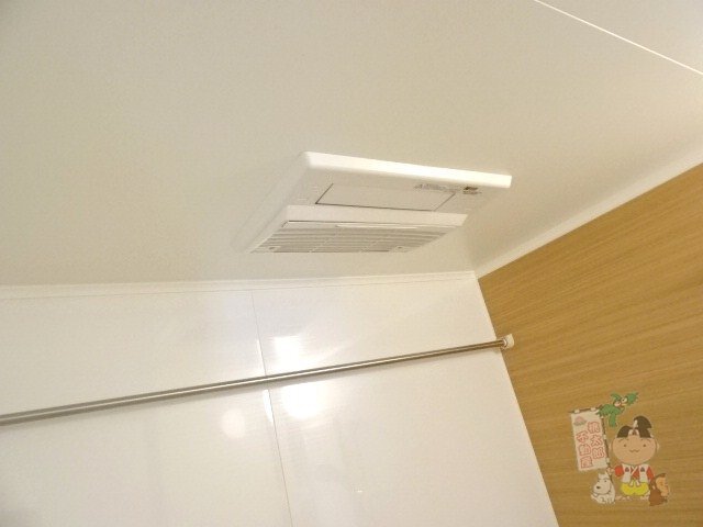 拡大写真：カサ・セグーラ幸町 4階03の浴室乾燥機
