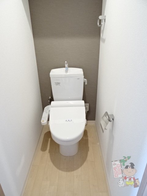 拡大写真：カサ・セグーラ幸町 4階03のシャワー付トイレ