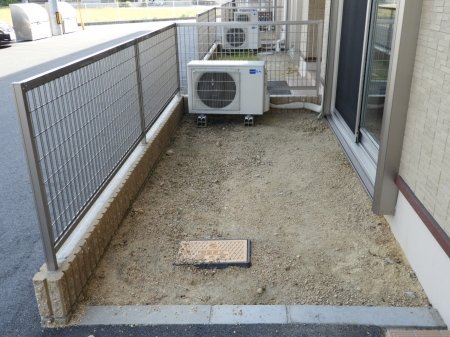 拡大写真:グレイスホーム A 1階1の庭