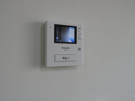 拡大写真:グレイスホーム A 1階1のカメラ付インターホン