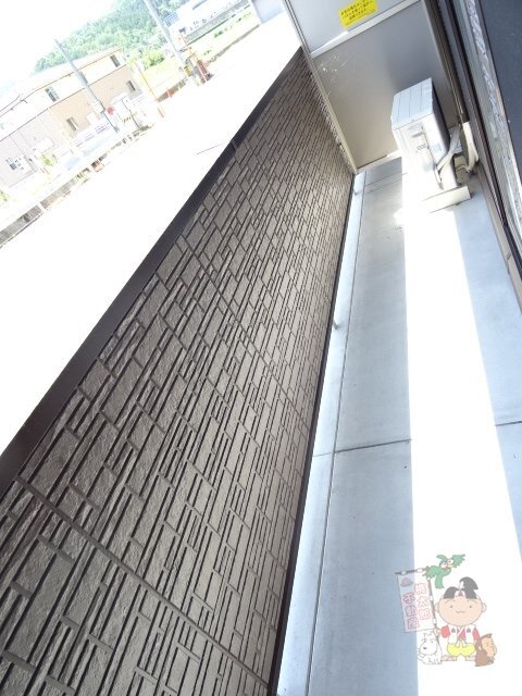 拡大写真:イヴェール 1階1のベランダ