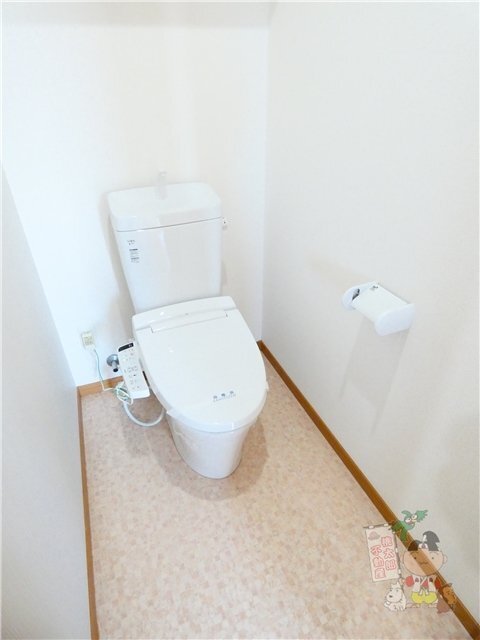 拡大写真:ヴィオーラ中山下 4階03のシャワー付トイレ