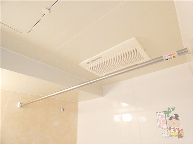 拡大写真:ヴィオーラ中山下 4階03の浴室乾燥機