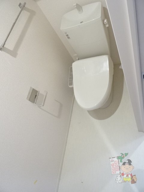 拡大写真:エパル三門 1階106のシャワー付トイレ