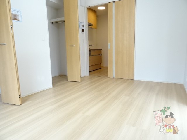 拡大写真:アルシオネ岡山駅西 1階01のリビング