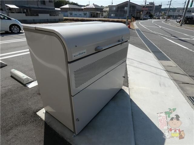拡大写真:ローズドノエル 3階03の外観写真(昼)