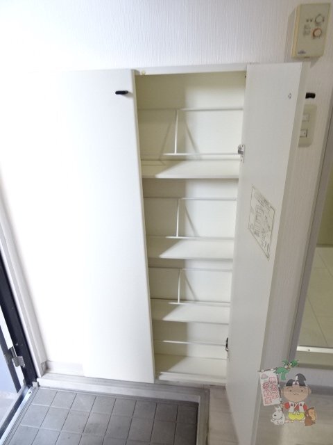 拡大写真:ビーライン北方 1階1のシューズボックス