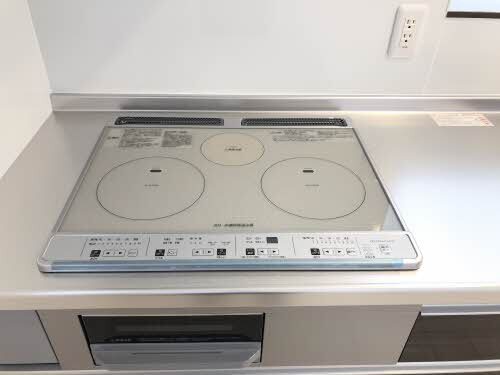 拡大写真：ベレオ今 2階01のキッチン