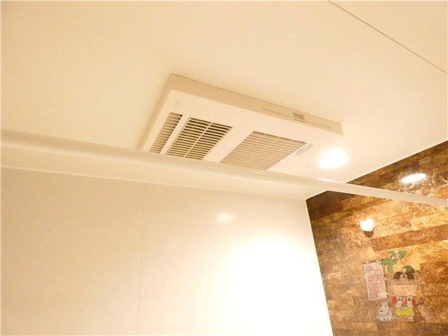 拡大写真:ベレオ北方 3階02の浴室乾燥機