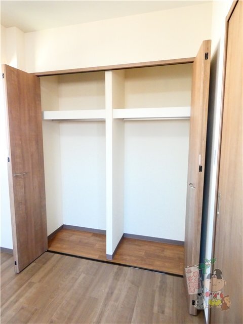 拡大写真:セントラルアヴェニュー田町 9階01のクローゼット