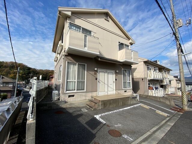 拡大写真：ミニオンハイツＣ棟 101の外観写真（昼）