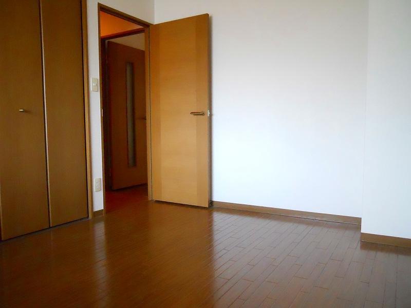 拡大写真:メープルコート 1階102の室内