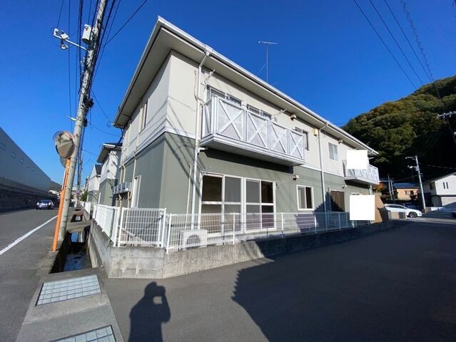 拡大写真：広島市安芸区中野東１丁目 2階201の外観写真（昼）