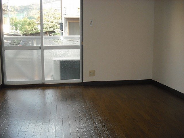 拡大写真:レクサス海田 1階103の洋室7帖