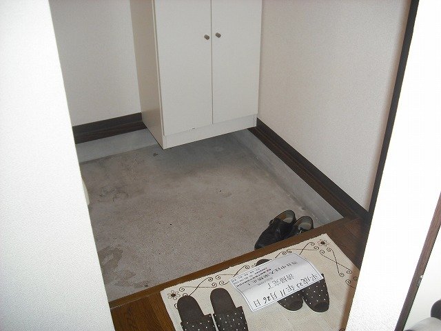 拡大写真:レクサス海田 1階103の玄関